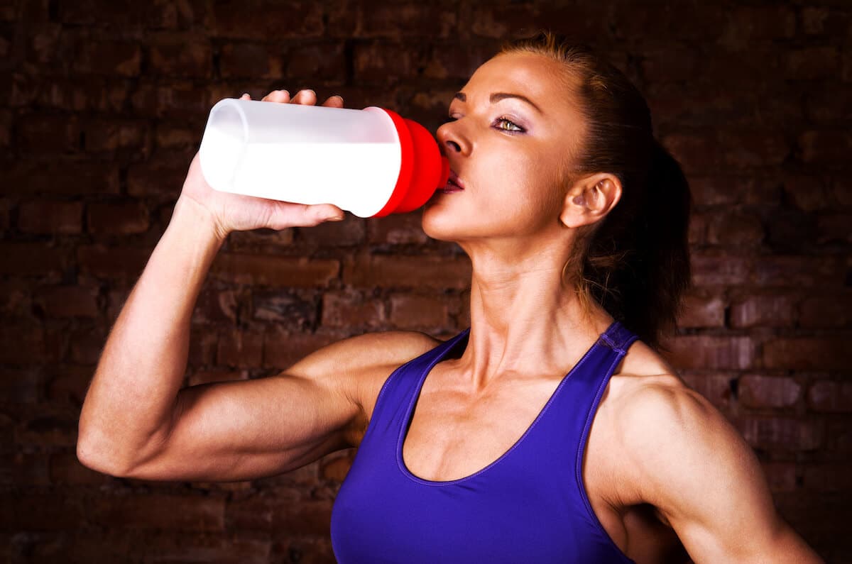 https://www.becomeio.com/wp-content/uploads/2021/09/fit-woman-drinking-from-a-tumbler.jpeg